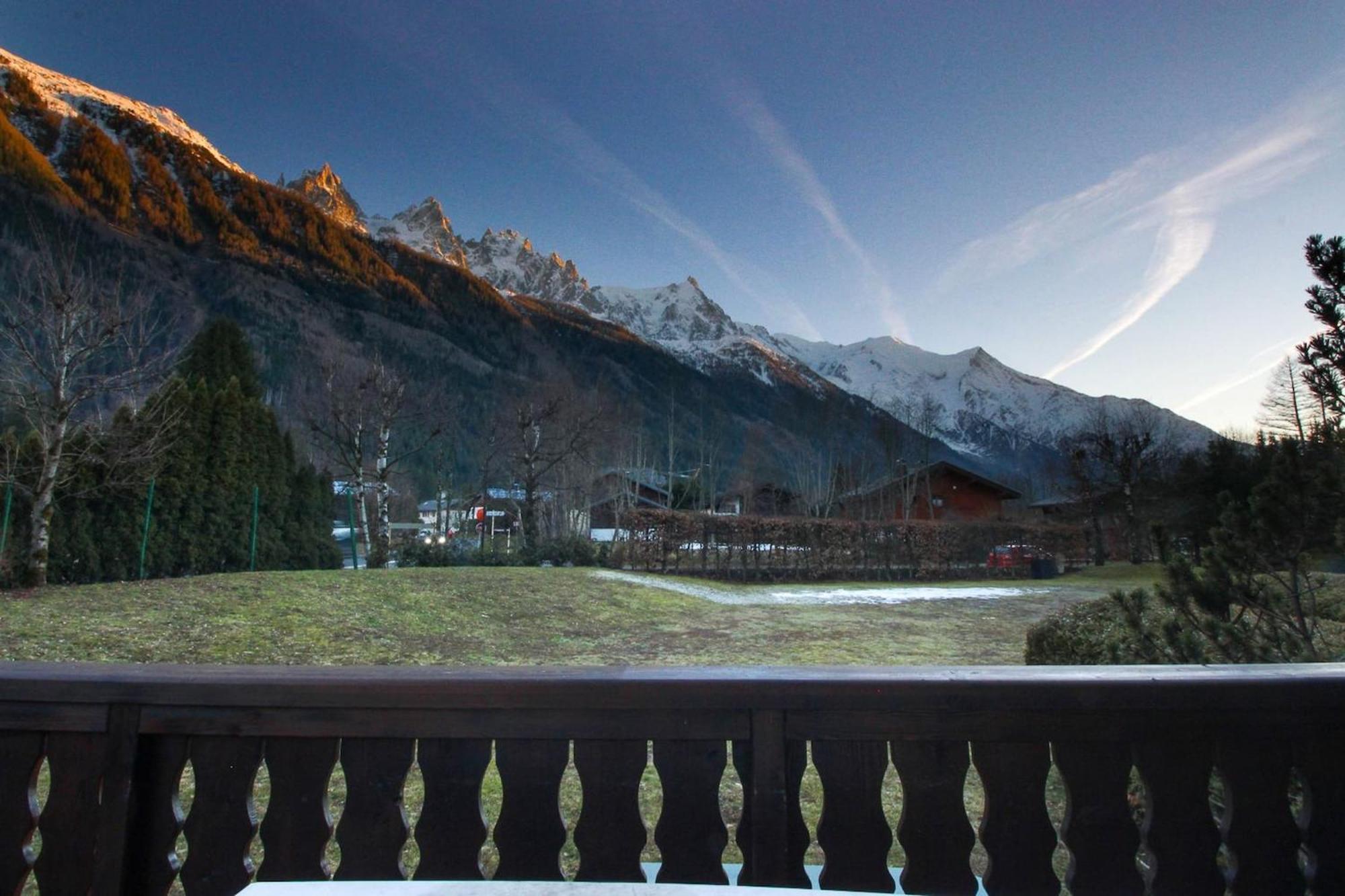 Ancelles - Les Praz - Golf - Vue Mont-blanc - Randonnees Chalé Chamonix